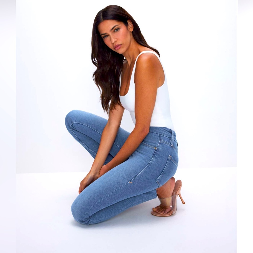 GOOD AMERICAN: Good Raw Hem Mid Rise Skinny Jeans